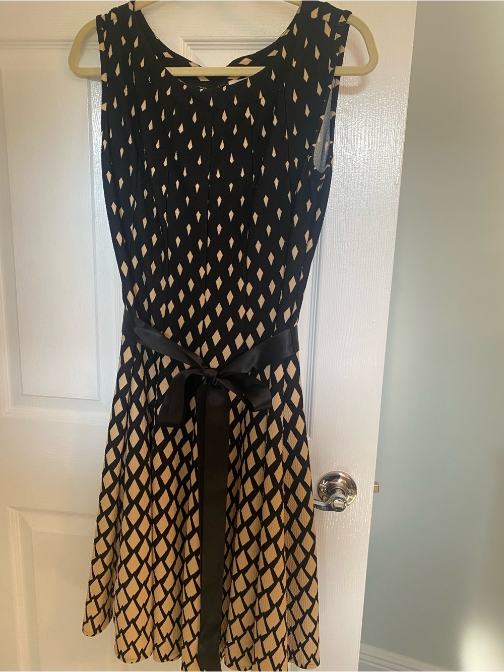 Haani Black and Cream Diamond-Print Fit & Flare Dress with Satin Waist Tie